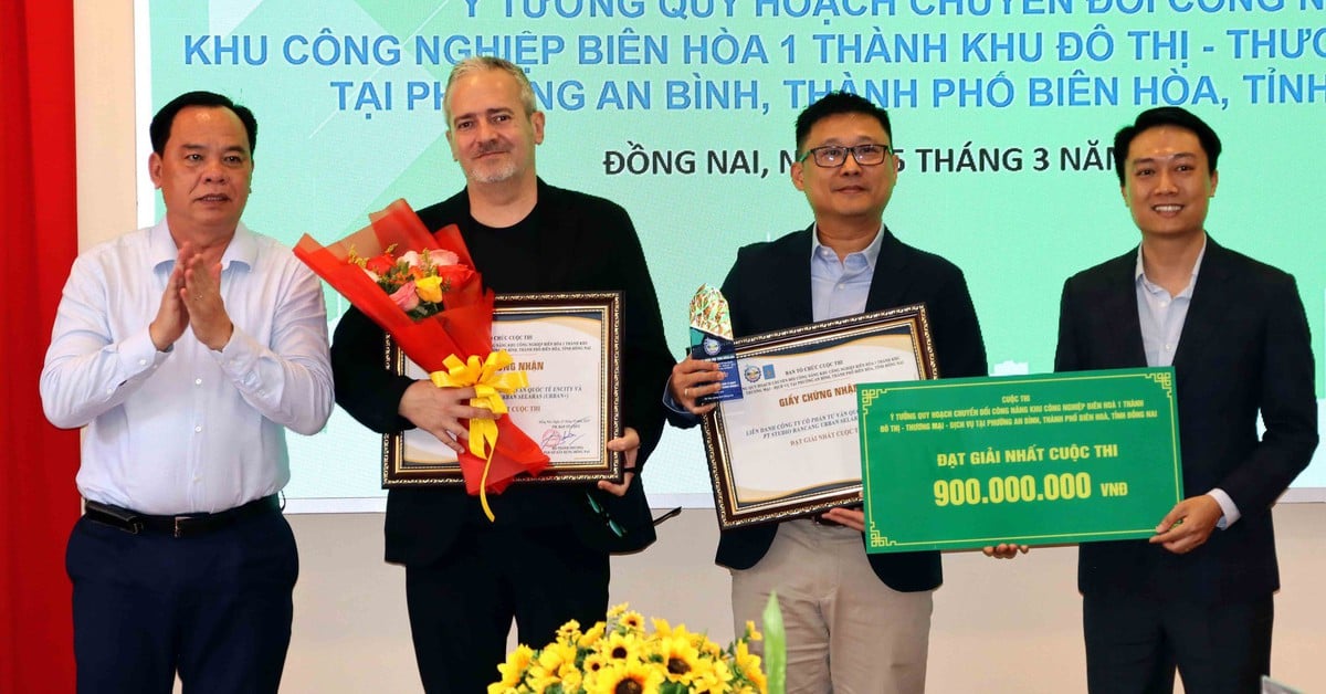 Dong Nai awards prize for idea of ​​re-planning Bien Hoa 1 Industrial Park