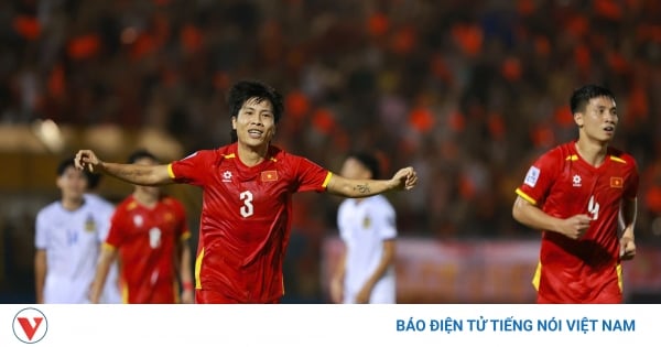 Coach Kim Sang Sik pointed out regrets after the victory of the Vietnam National Team