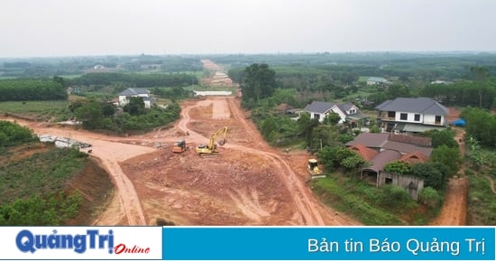 Suppression des obstacles au défrichement des terres pour accélérer la progression de la construction du projet routier Hung Vuong