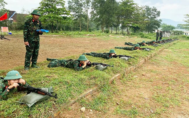 Training new soldiers at Brigade 573