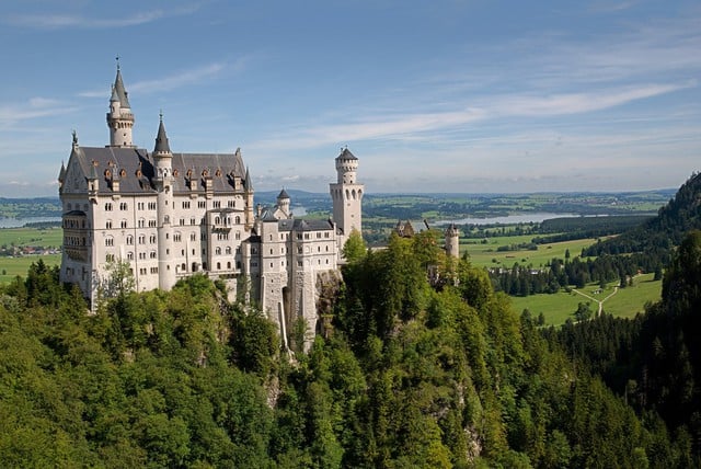 Admire the most beautiful castles in Europe