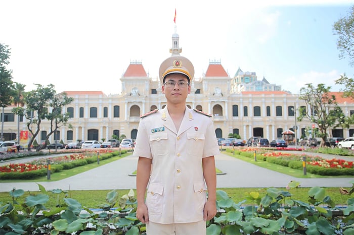 Le capitaine Tran Vinh Chien, un jeune visage typique de la police de Ho Chi Minh-Ville