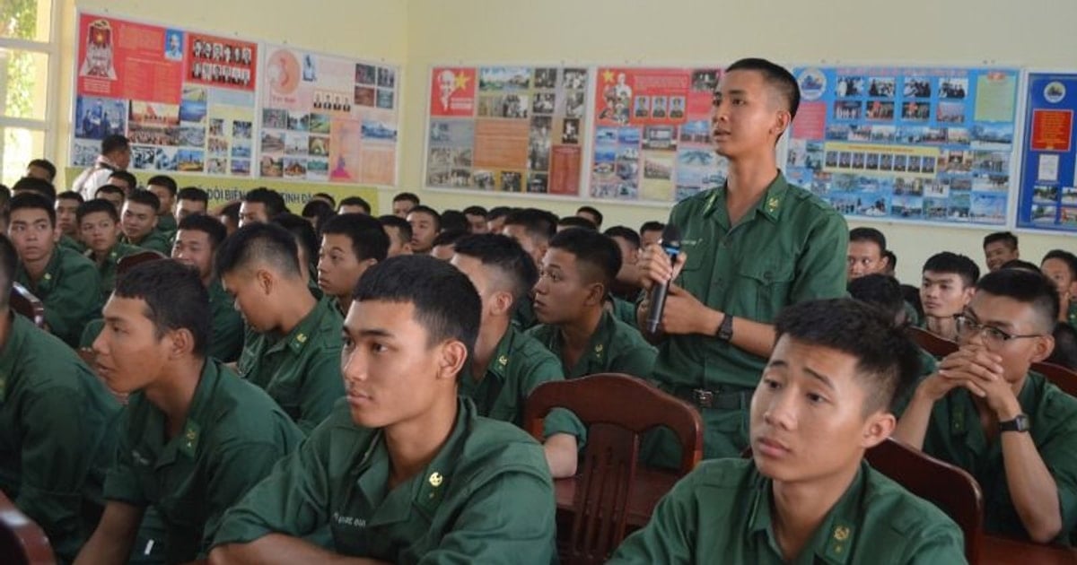 Dak Lak Provincial Border Guards dialogue and honor the faces of...