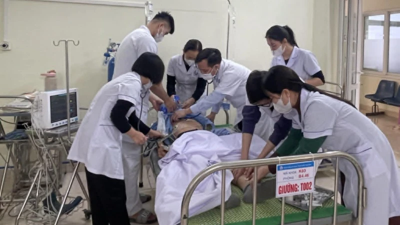 Thai Binh: Roter Alarm im gesamten Krankenhaus, Rettung des Lebens eines Patienten mit anaphylaktischem Schock