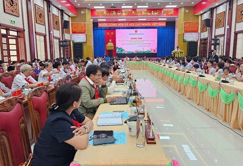 Gia Lai: Đại biểu Hội đồng nhân dân tỉnh tiếp xúc, đối thoại với thiếu nhi ảnh 1