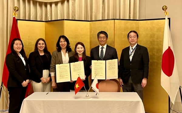 L'ambassade du Japon et Plan International Japon soutiennent l'éducation à l'égalité des sexes pour les enfants des zones montagneuses