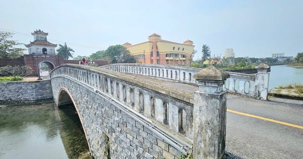 Quang Binh and Quang Tri provinces used to have the same name, now one province is strong in tourism, the other has organic rice.