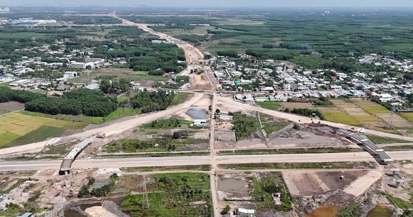 Ein Bauunternehmer, der die Ringstraße 3 durch Dong Nai in Ho-Chi-Minh-Stadt baut, wurde kritisiert.