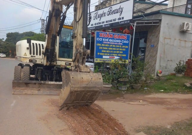 Quang Tri se mobilise pour nettoyer le parcours du marathon de Tien Phong 2025 photo 6