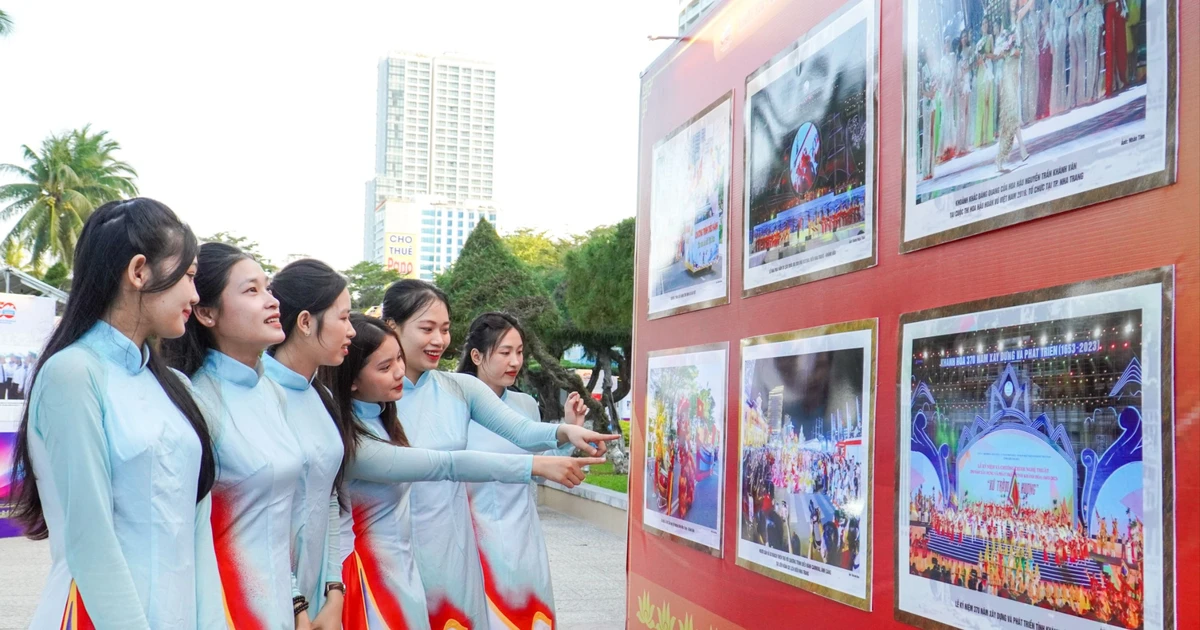 Exposition Khanh Hoa 50 ans de réalisations et de développement