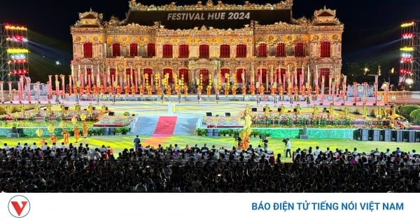 More than 800 artists gathered at the opening ceremony of National Tourism Year - Hue 2025