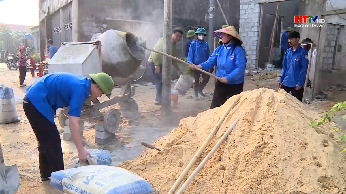 青年連合メンバーが仮設住宅撤去に協力