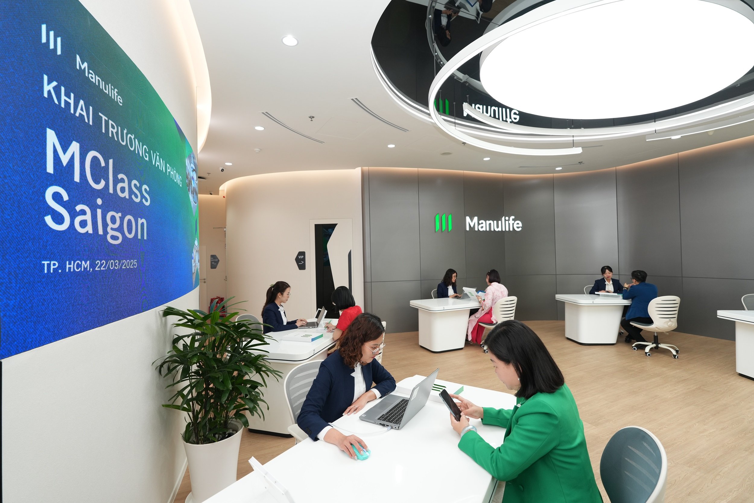 Manulife открывает новый офис в престижном районе 1 города Хошимин