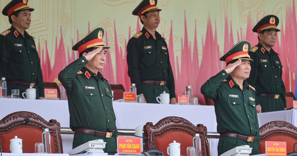 2 generals inspect the joint parade and march to celebrate 50 years of national reunification