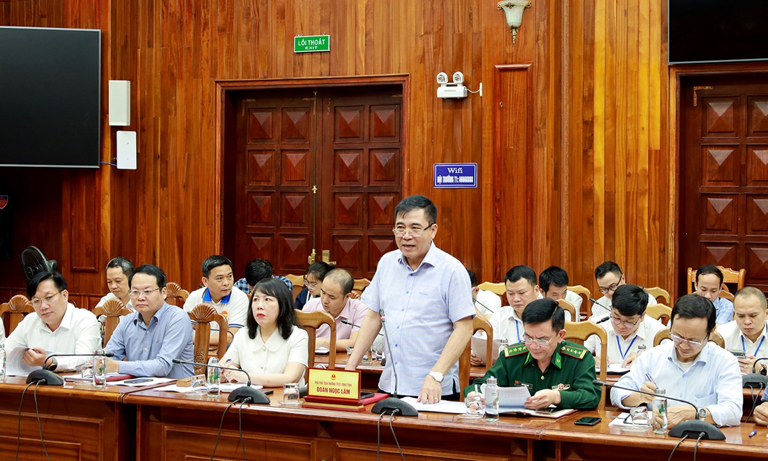 Une délégation d'étudiants de l'Académie nationale des sciences politiques de Ho Chi Minh mène des recherches sur le terrain à Quang Binh