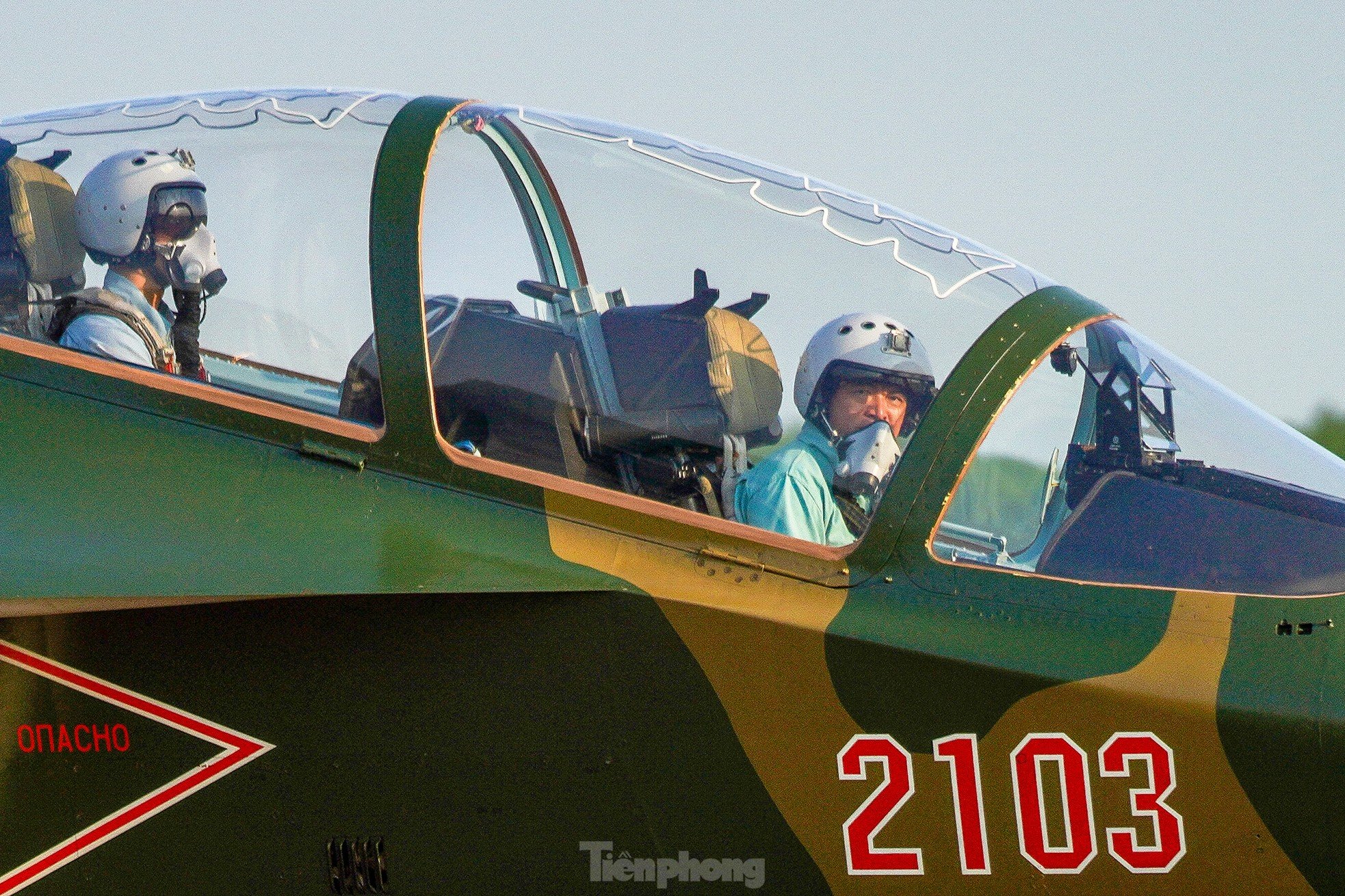 Yak-130飛行隊の離陸写真6