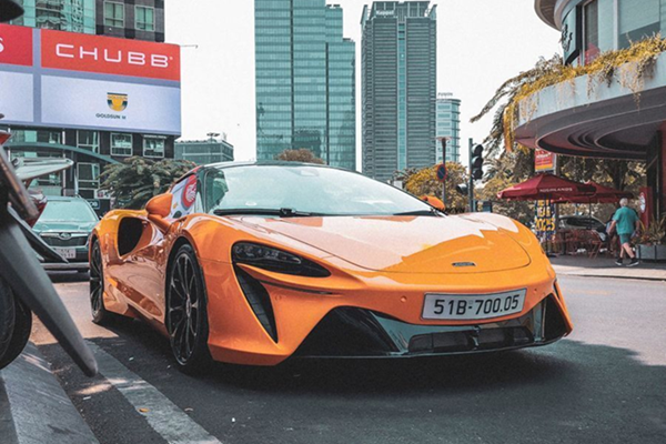 Witness the McLaren Artura Spider worth nearly 17 billion VND of a Saigon tycoon