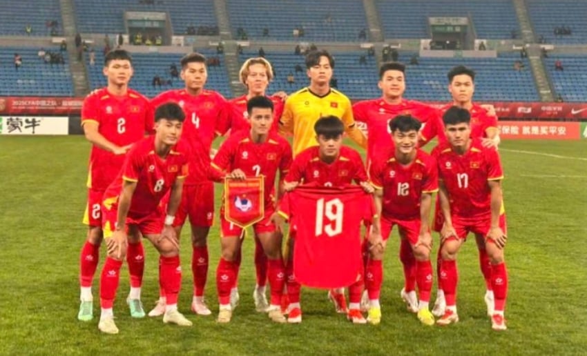 truc tiep u22 viet nam 1-0 u22 trung quoc quoc viet ghi ban hinh anh 16