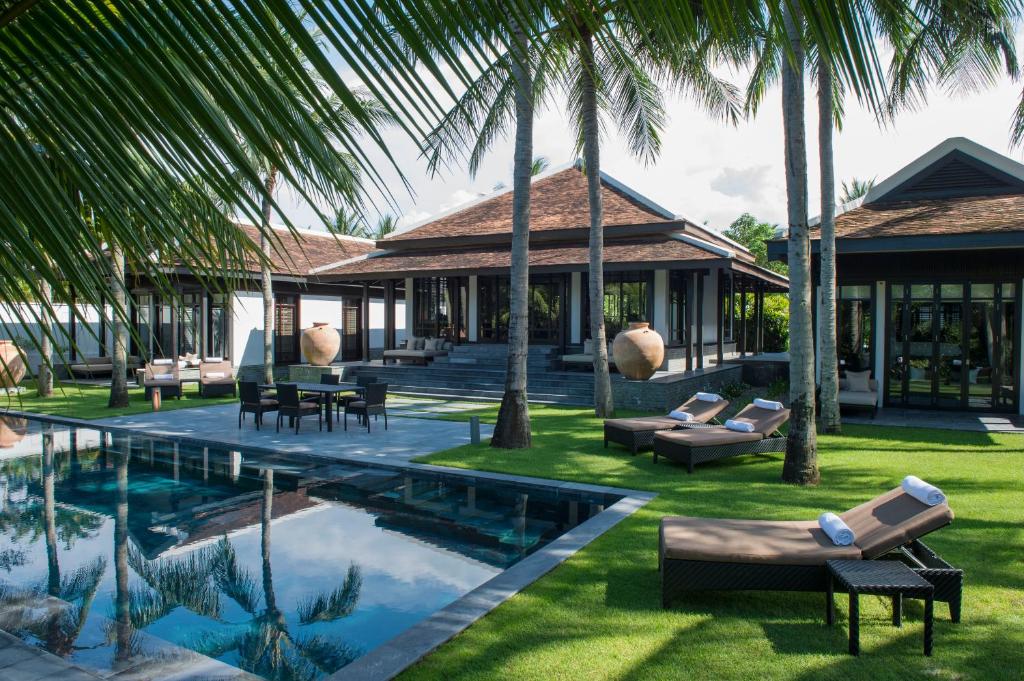 โรงแรมโฟร์ซีซั่นส์ รีสอร์ท เดอะ นัมไฮ ได้รับการยกย่องให้เป็นโรงแรมที่ดีที่สุดในโลกสามปีซ้อน