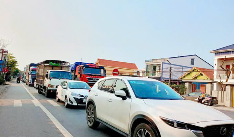 The accident caused National Highway 1 to be congested for hours.