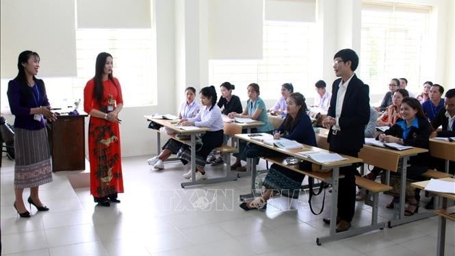 Tạo môi trường thuận lợi giúp lưu học sinh Lào yên tâm học tập