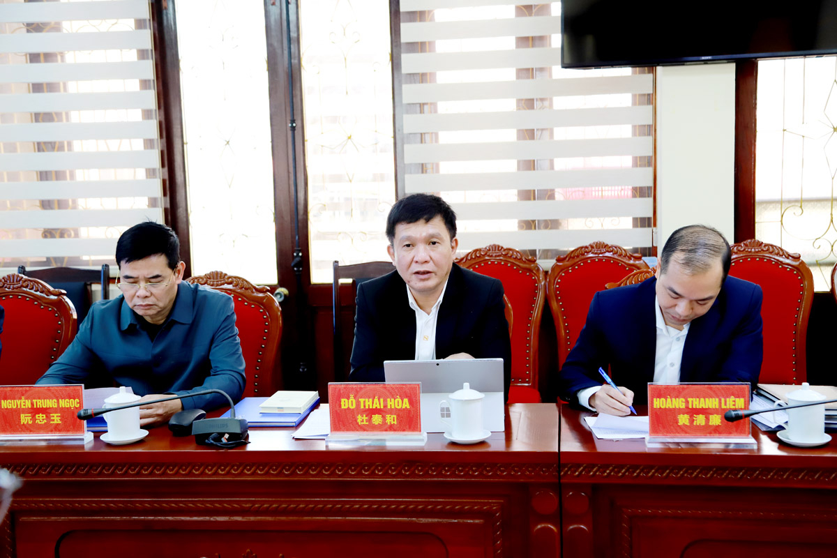 Giám đốc Sở Ngoại vụ Đỗ Thái Hòa giới thiệu một số thông tin về tỉnh Hà Giang.