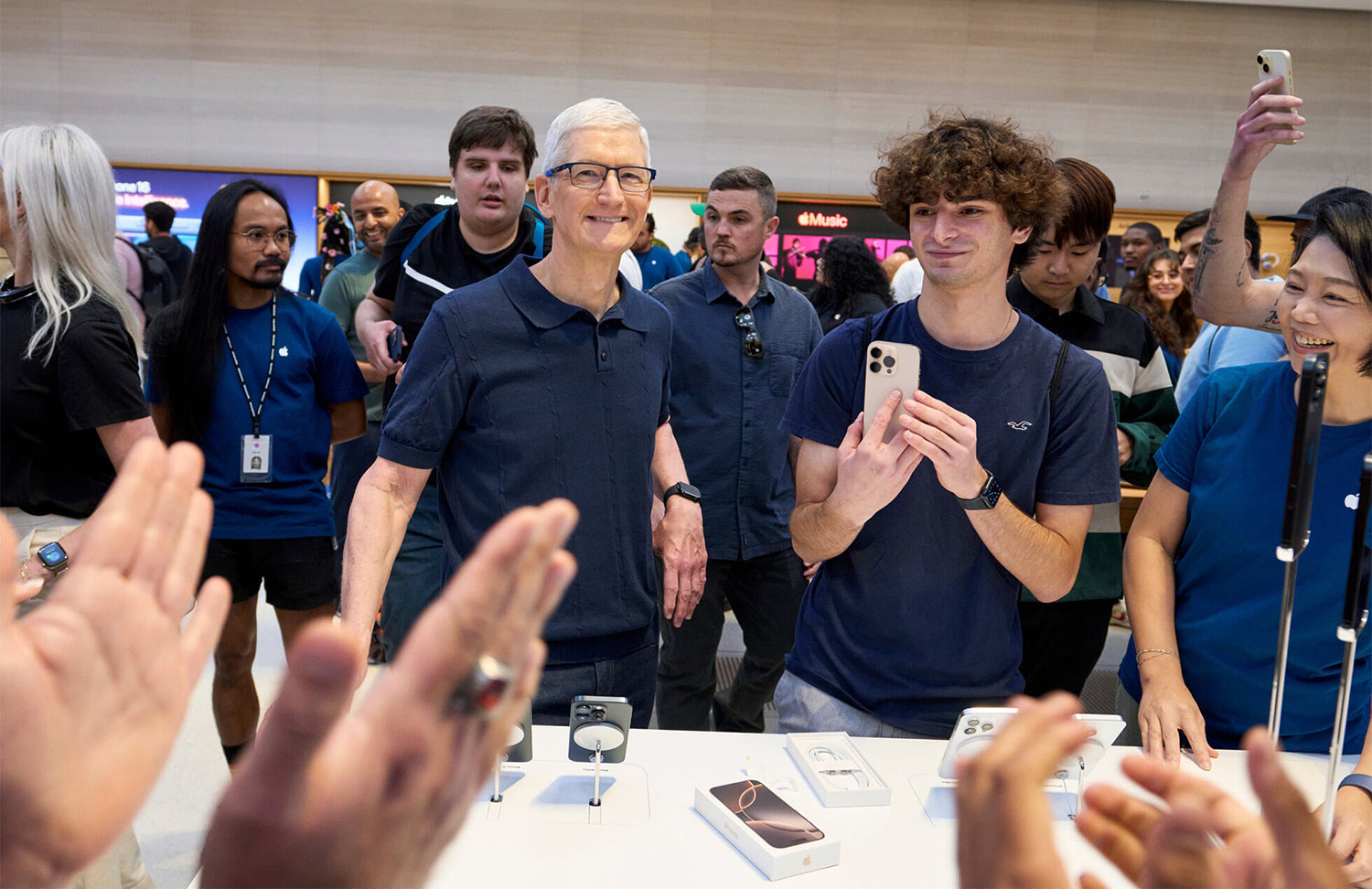 CEO Tim Cook.jpg