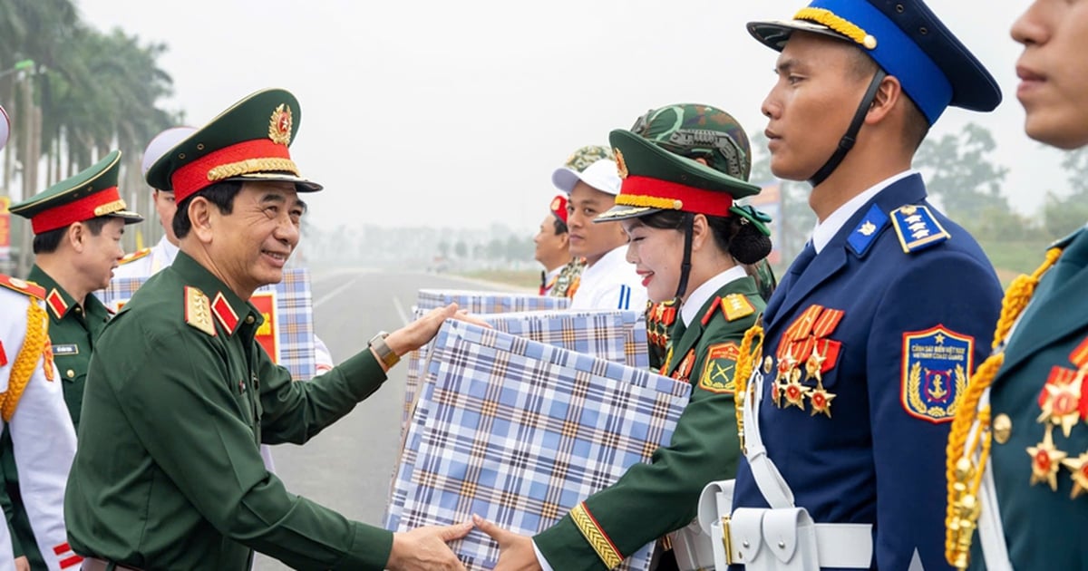 Đại tướng Phan Văn Giang: 'Vào bằng tàu hỏa, nhưng khi ra phải cho anh em đi máy bay'