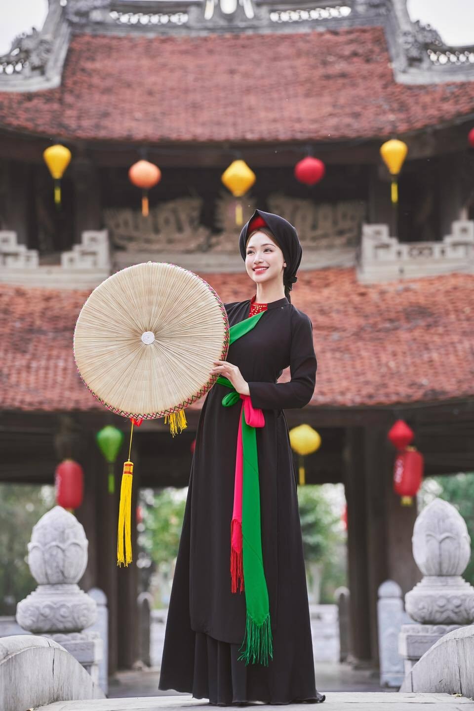Sản phẩm mới của Hoà Minzy liên tục đạt thành tích ấn tượng.