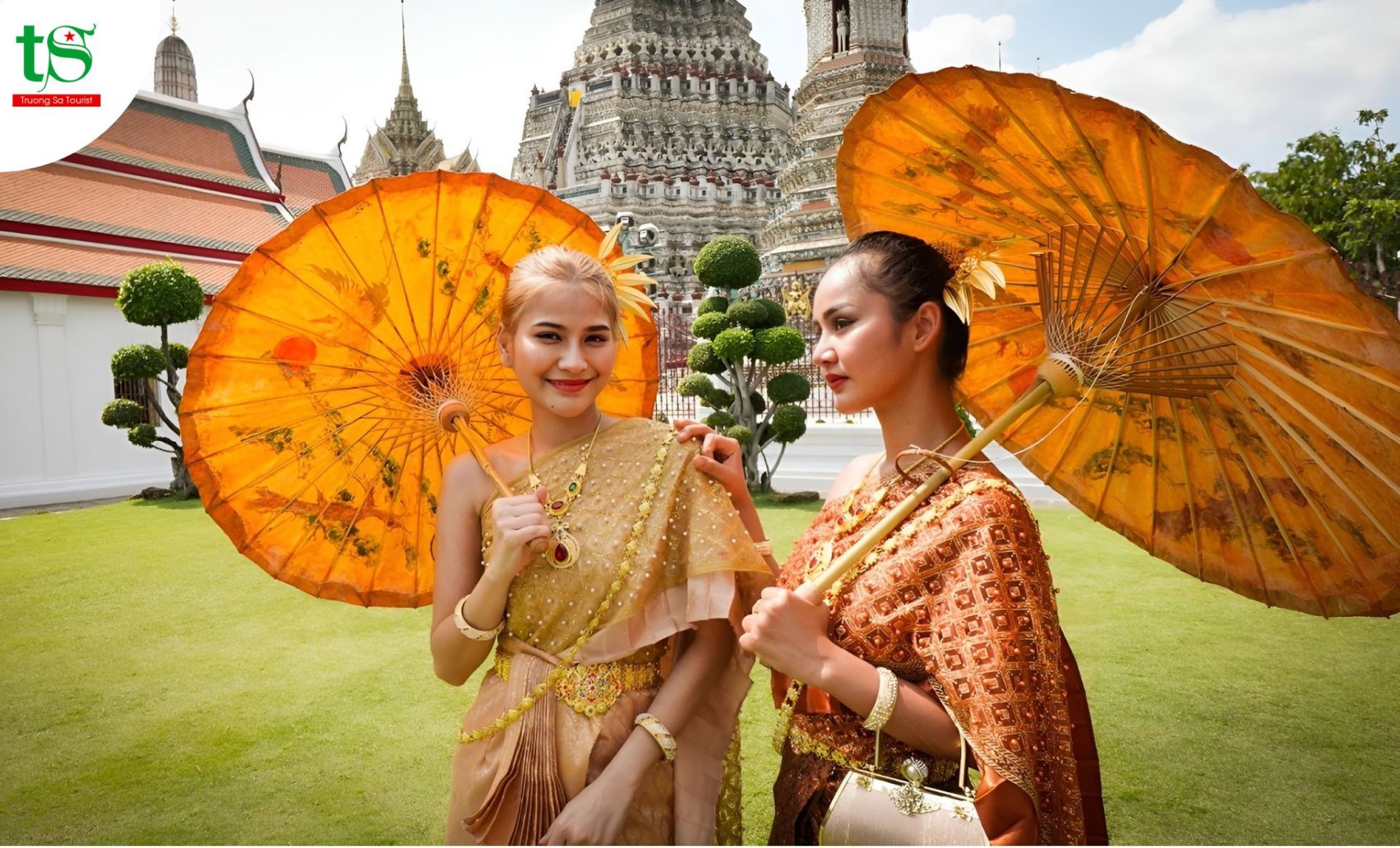 ワット・アルンは非常に有名で、タイの象徴であり、タイで最も美しい寺院の 1 つであると多くの人に考えられています。