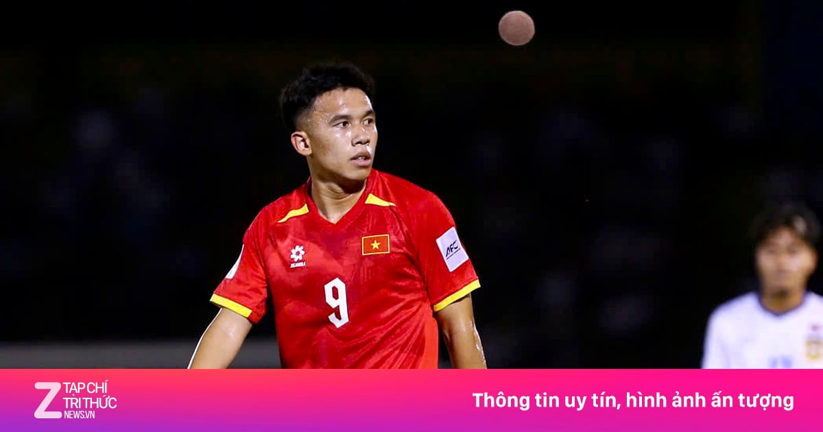 HLV Kim Sang-sik đã đúng về Minh Khoa