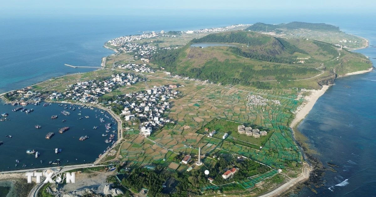 Phát triển huyện đảo Lý Sơn trở thành trung tâm du lịch biển đảo