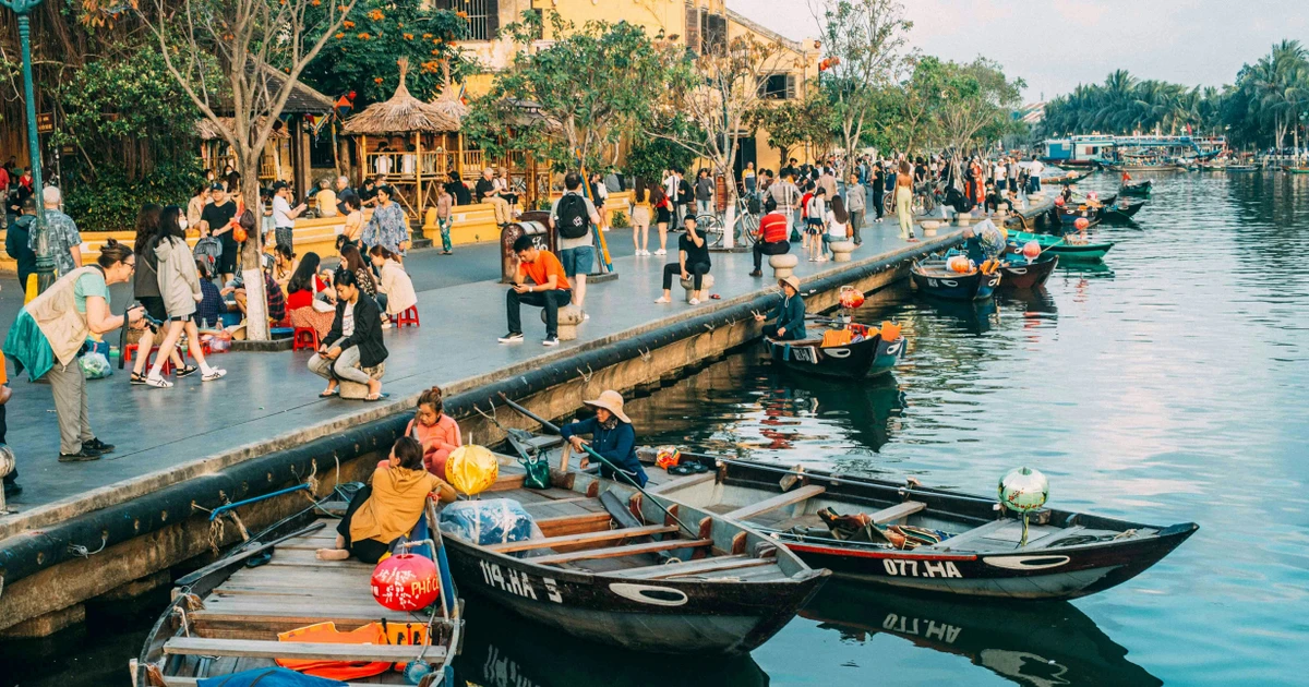 Việt Nam phát triển du lịch xanh vừa nhanh vừa bền vững thế nào giữa "bão giá?"