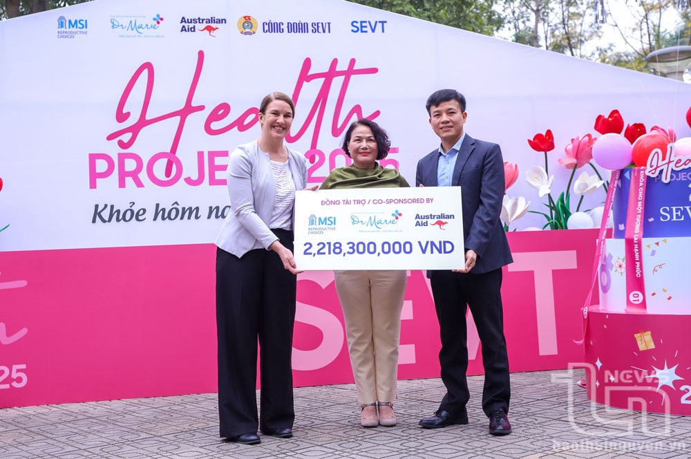 ในนามของสถานเอกอัครราชทูตออสเตรเลียในเวียดนาม MSI Reproductive Choices Vietnam ให้การสนับสนุนตัวแทนของบริษัท SEVT ในการจัดโครงการดูแลสุขภาพสำหรับพนักงานหญิง