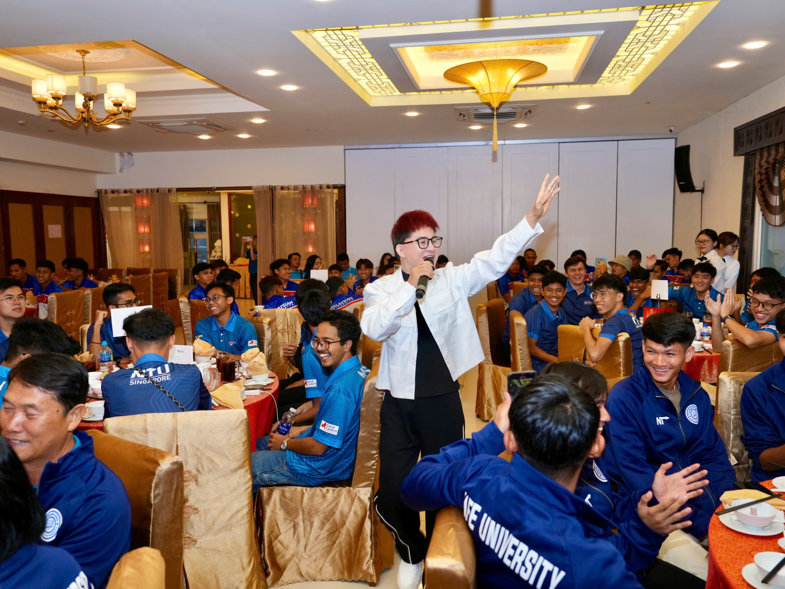 Cầu thủ sinh viên Việt Nam, Singapore, Lào, Campuchia, Malaysia: Gắn kết như anh em một nhà- Ảnh 8.