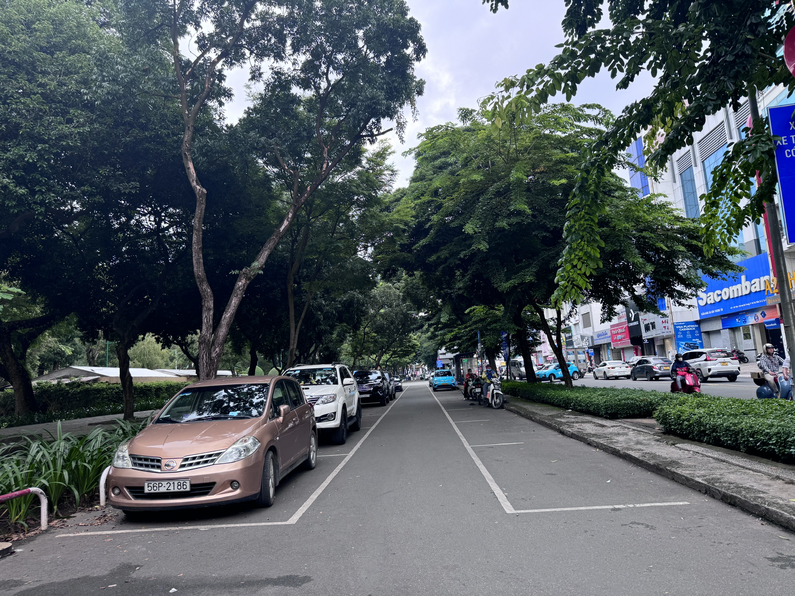 Vì sao TP.HCM lỗ gần 2,3 tỷ sau 4 năm thu phí ô tô đậu lòng đường?- Ảnh 2.