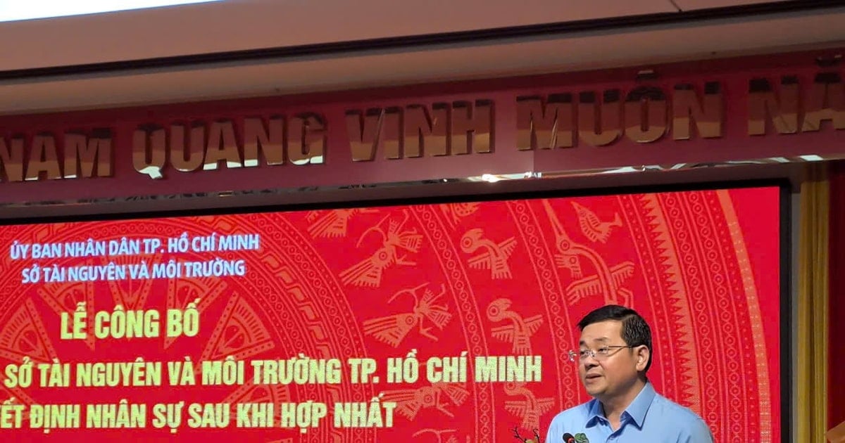 Ho Chi Minh City Department of Natural Resources and Environment announced new apparatus after merger