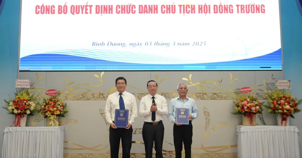 El Sr. Le Tuan Anh es presidente de la junta directiva de la Universidad Thu Dau Mot.