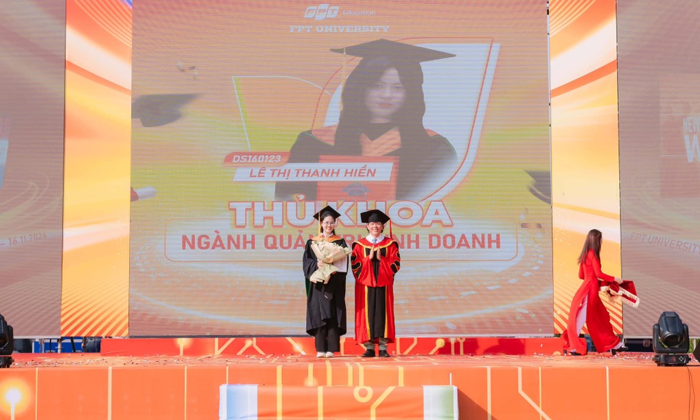 900 suất học bổng trao cho học sinh THPT tài năng ở các địa phương khó khăn - 3