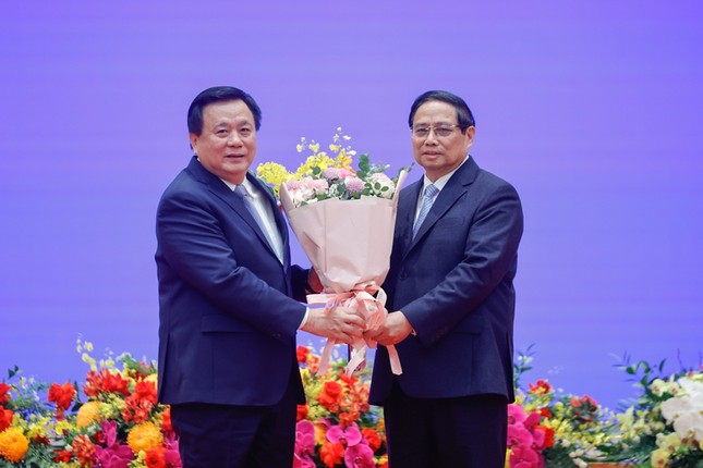 中国の清華大学がファム・ミン・チン首相に「名誉教授」の称号を授与 写真2