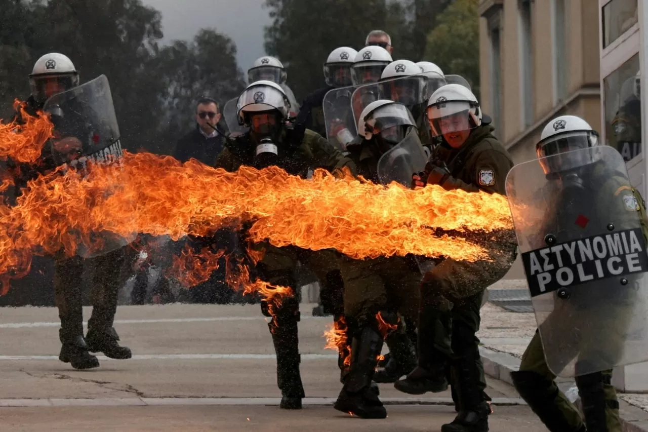 Ảnh ấn tượng: Nóng rẫy màn đấu khẩu giữa Tổng thống Mỹ-Ukraine, ông Zelensky ‘lỗ vốn’ ra về, Nga-Triều Tiên hợp tác mạnh mẽ