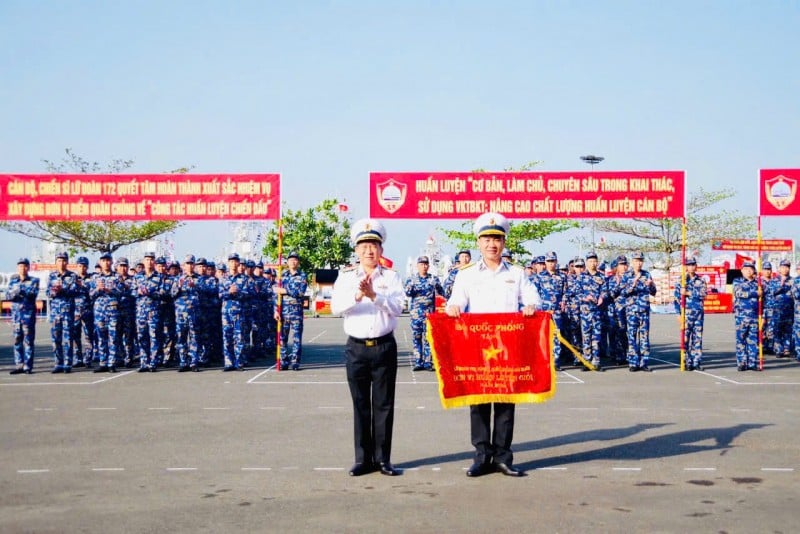 Lữ đoàn 172, vùng 3 Hải quân phát động thi đua cao điểm chào mừng các ngày lễ lớn