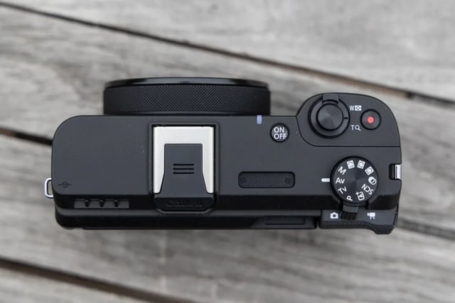 Canon ra mắt máy ảnh nhỏ gọn PowerShot V1 chuyên cho vlog - Ảnh 2.