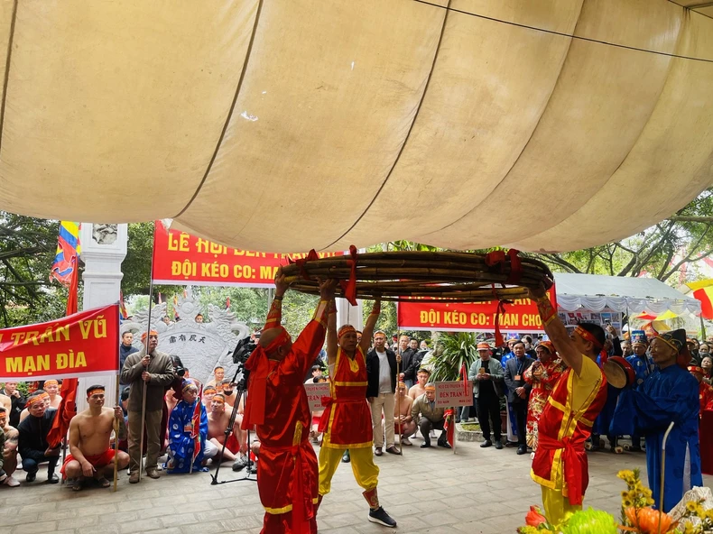 Tưng bừng lễ hội truyền thống đền Trấn Vũ ảnh 3