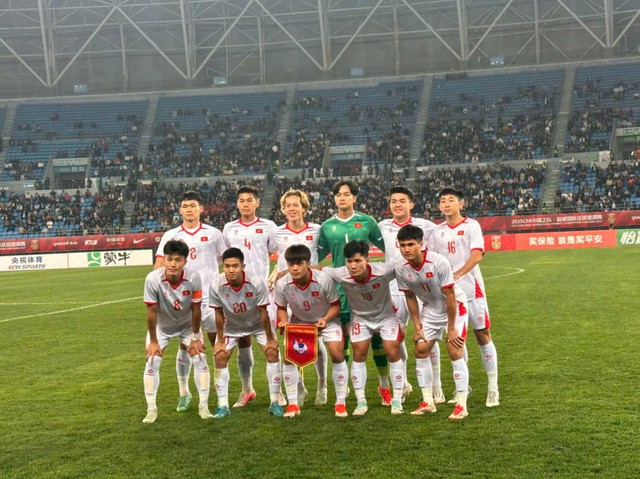 HLV Kim Sang-sik nên cẩn thận chuyện 'bó đũa' ở U.22 Việt Nam!- Ảnh 1.