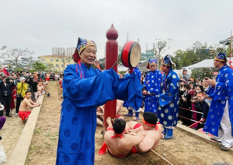 Tưng bừng lễ hội truyền thống đền Trấn Vũ ảnh 8