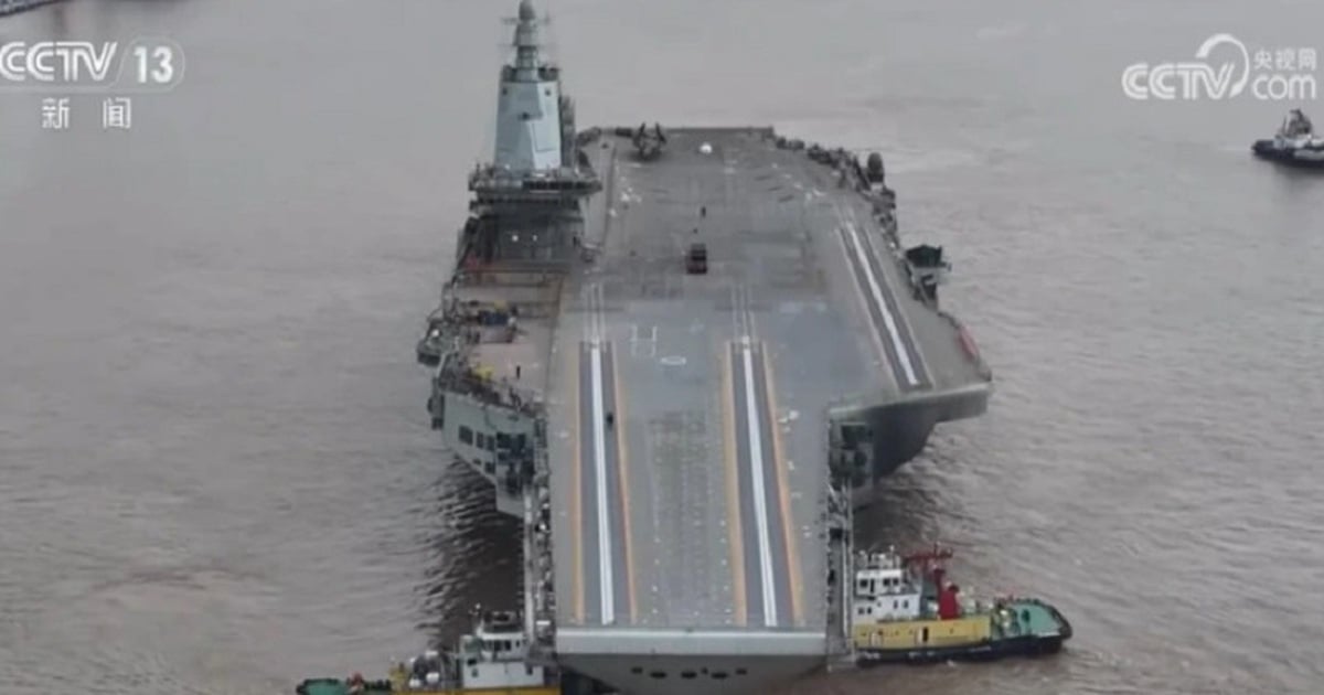 China is building a super aircraft carrier?