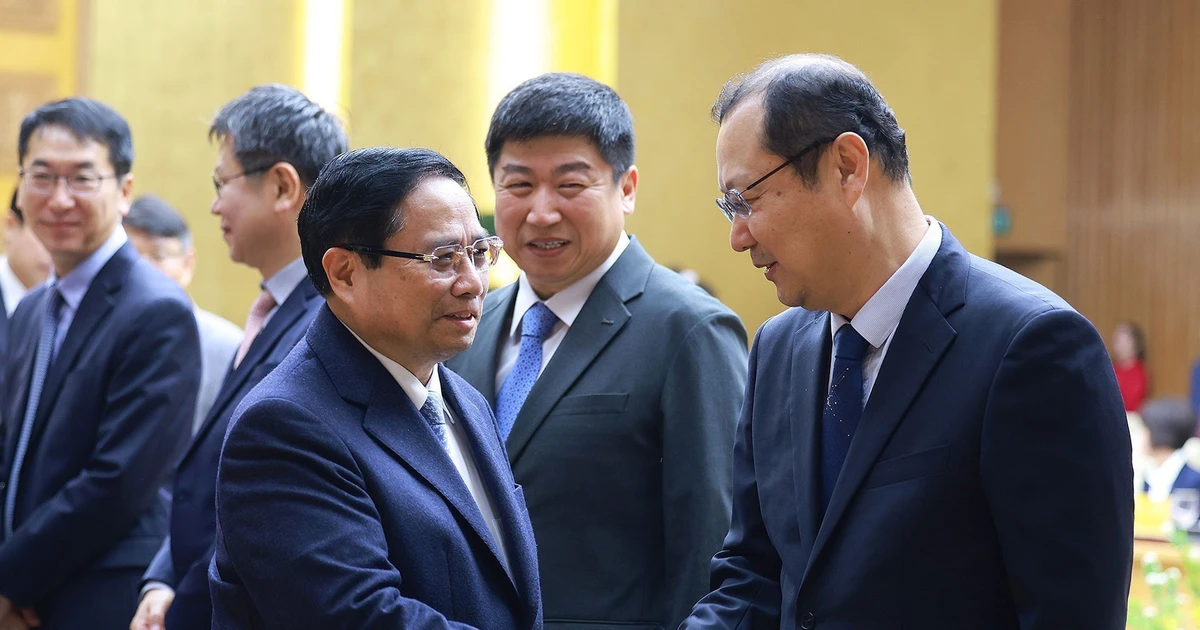 [Foto] Premierminister Pham Minh Chinh führt einen Dialog mit koreanischen Unternehmen