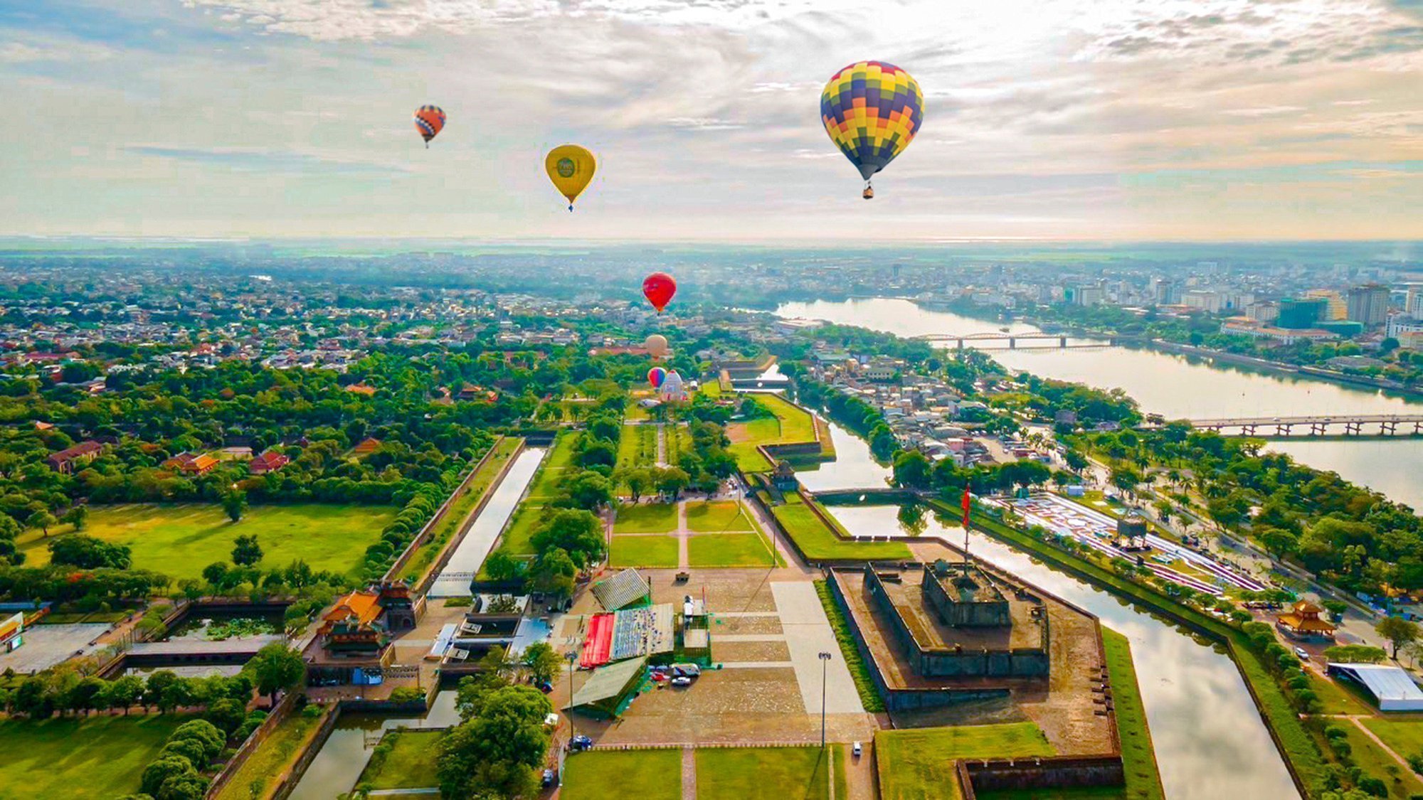 Festival Internacional de Globos Aerostáticos de Hue 2025