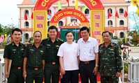 'Bac Lieu's beauty volunteers to join the army